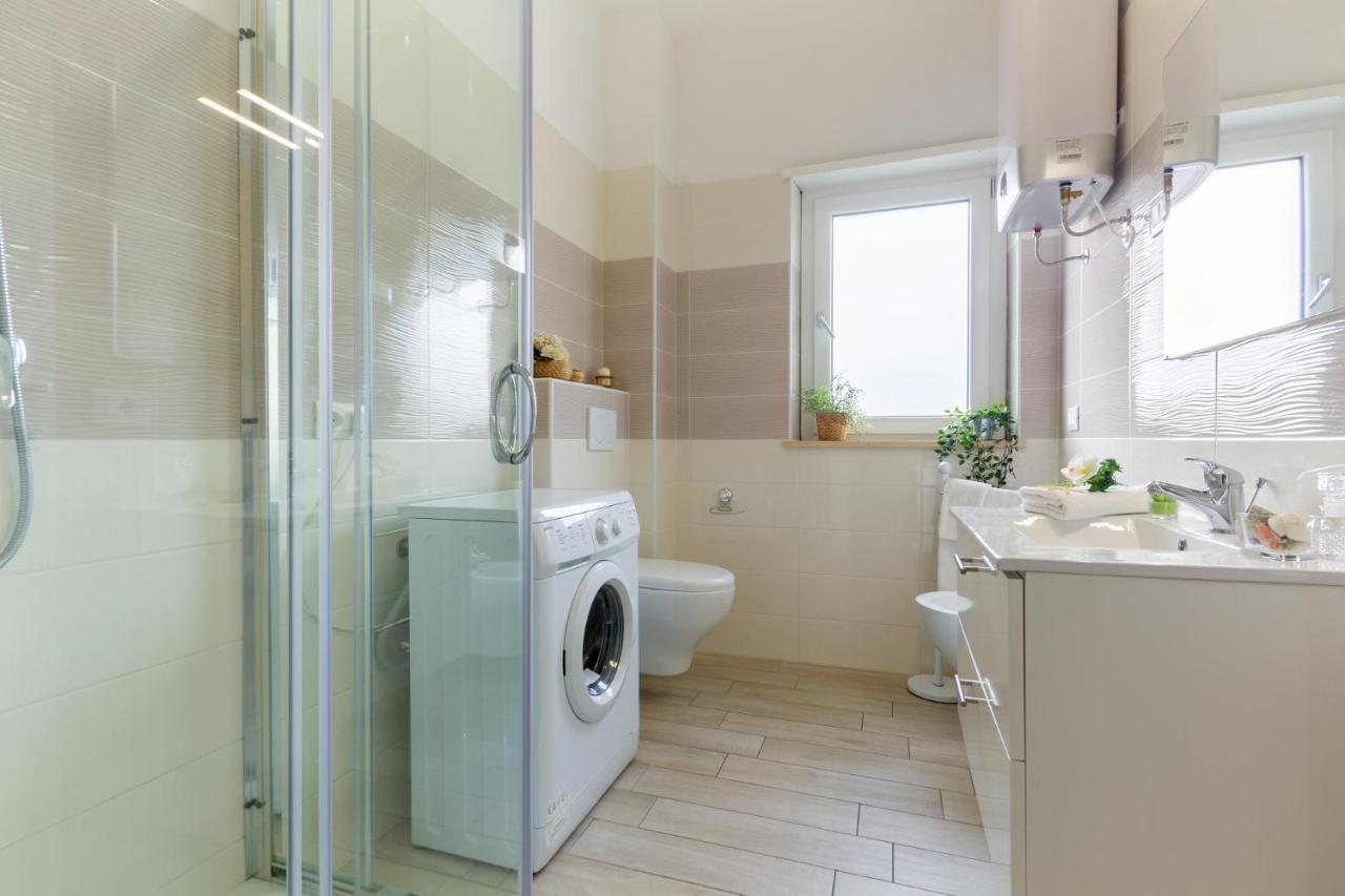 Апартаменты Giada 1P - Palazzina Laura Myho Casa Торторето Экстерьер фото