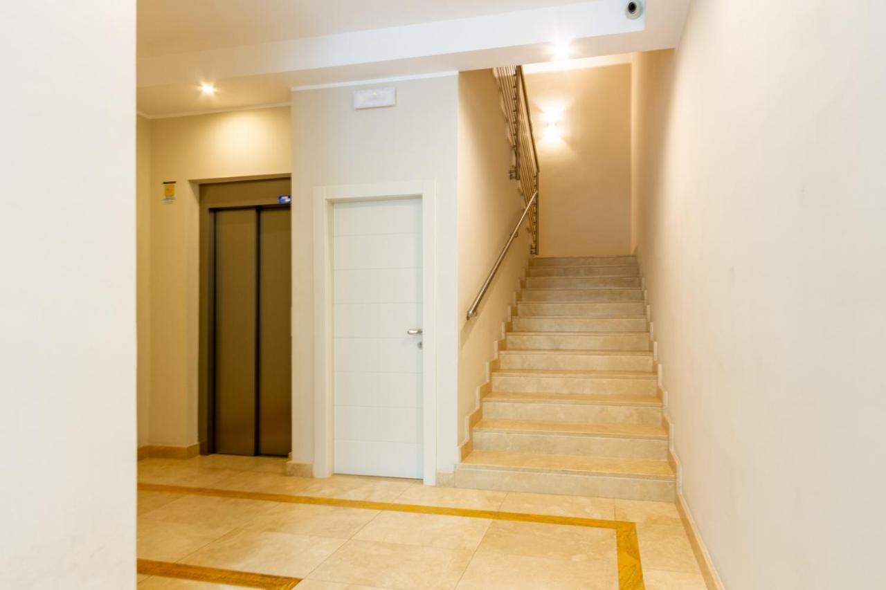 Апартаменты Giada 1P - Palazzina Laura Myho Casa Торторето Экстерьер фото